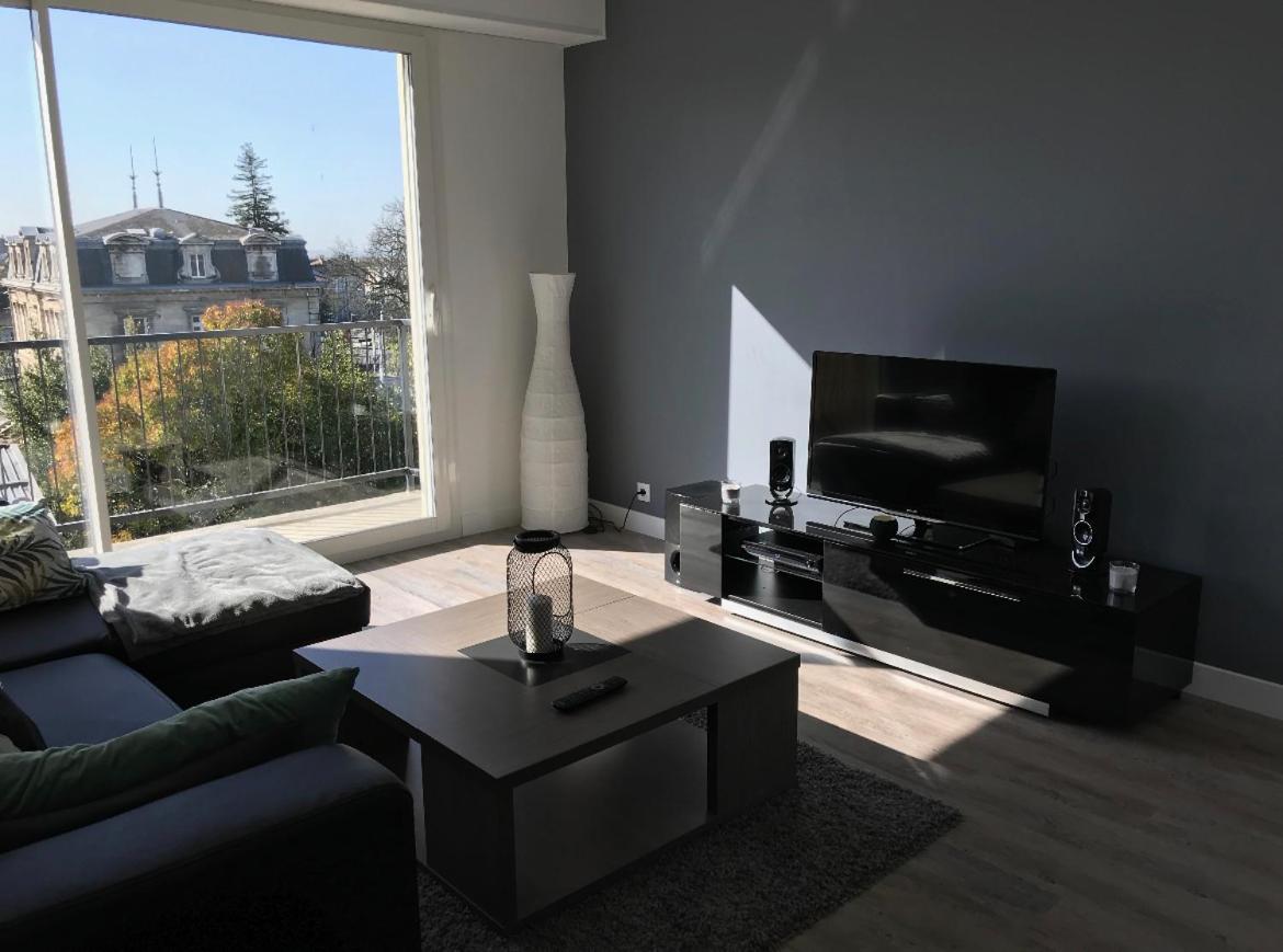 Superbe Appartement Proche Bordeaux Pied Du Tram Lormont Exterior foto